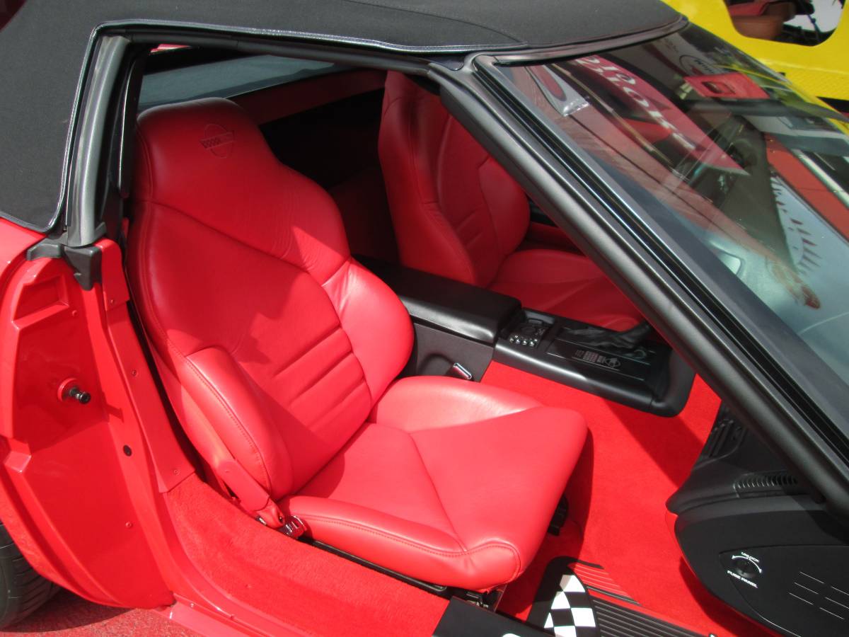 Chevrolet-corvette-amp-convertible-1994-custom-10
