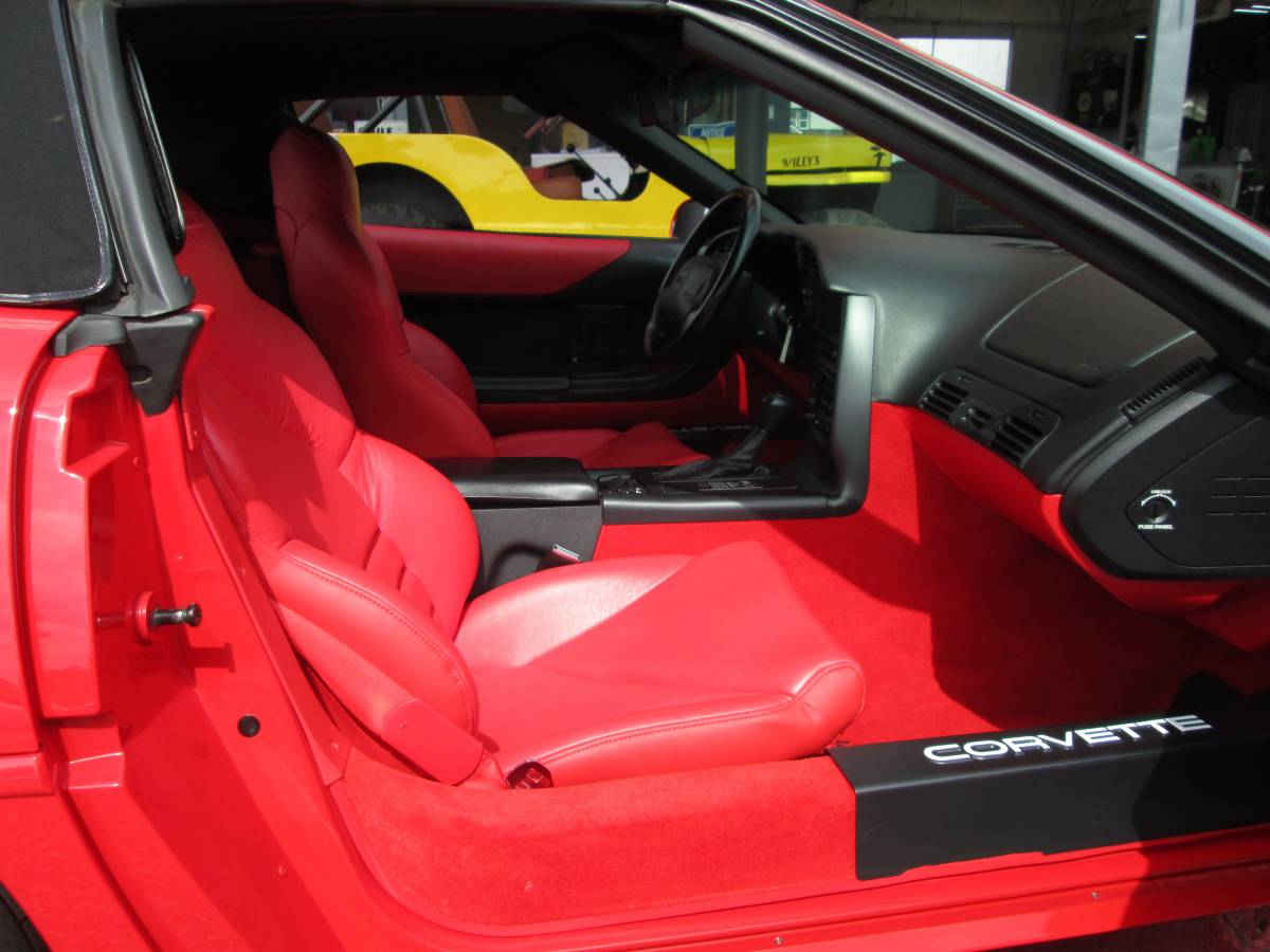 Chevrolet-corvette-amp-convertible-1994-custom-9