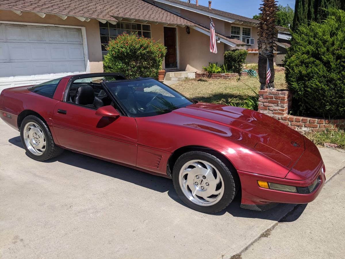 Chevrolet-corvette-amp-convertible-1995-13