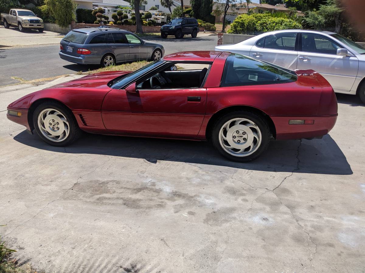 Chevrolet-corvette-amp-convertible-1995-16