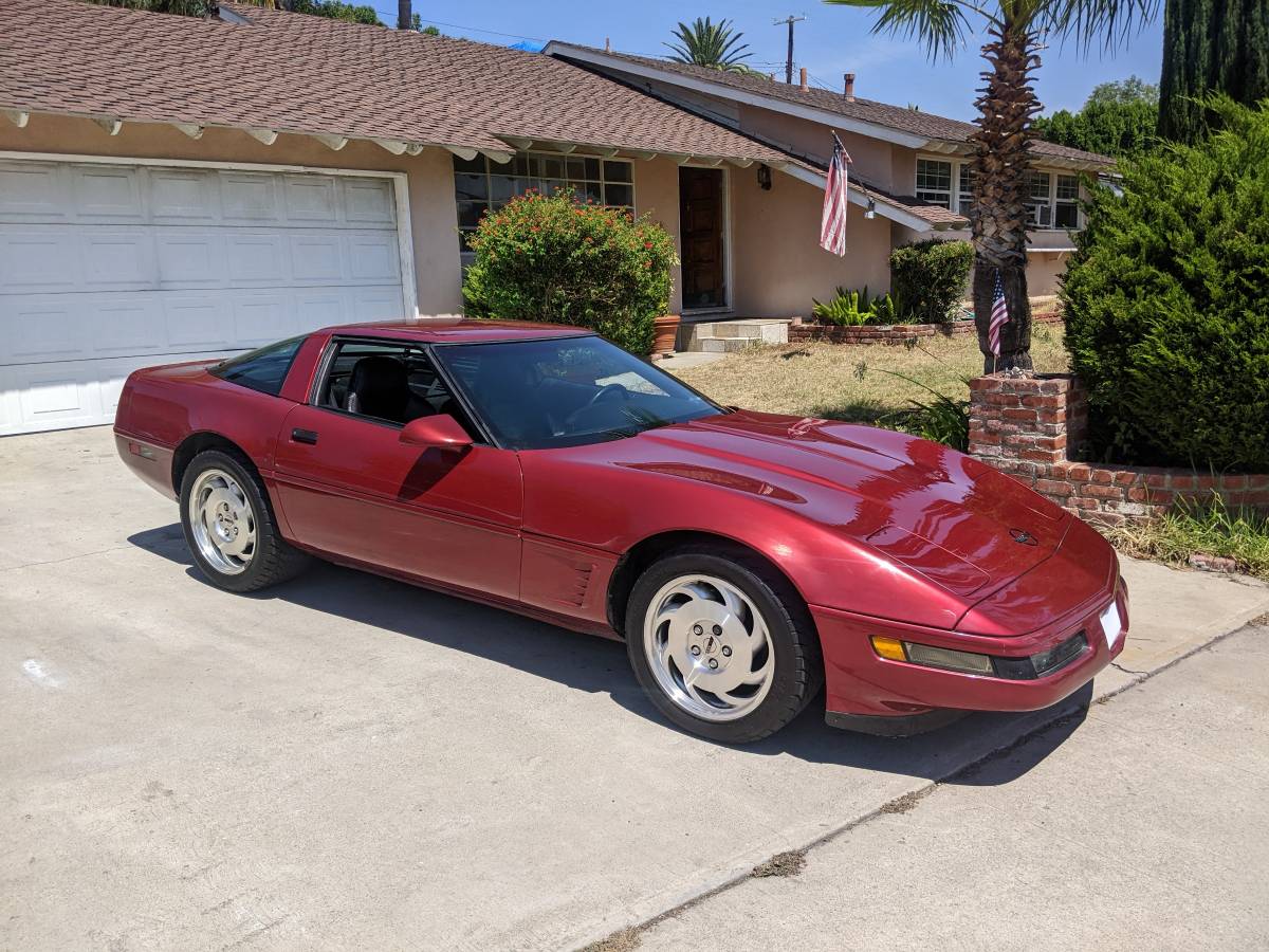 Chevrolet-corvette-amp-convertible-1995-3