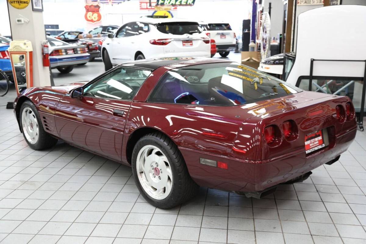 Chevrolet-corvette-base-2dr-hat-1993-red-1