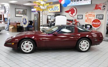 Chevrolet-corvette-base-2dr-hat-1993-red-23