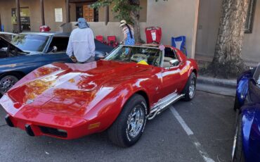 Chevrolet-corvette-c3-1975-red-2
