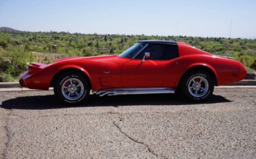 Chevrolet-corvette-c3-1975-red