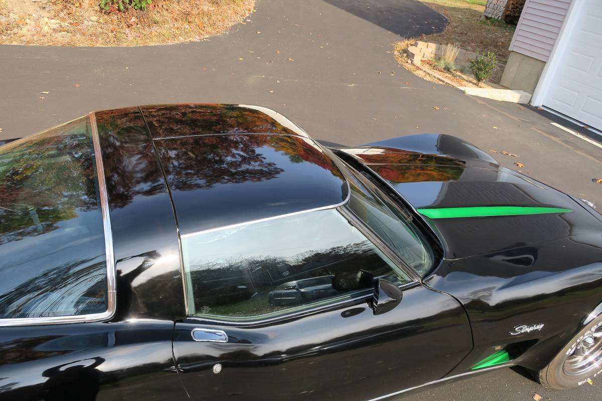 Chevrolet-corvette-c3-1978-black-12