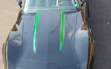 Chevrolet-corvette-c3-1978-black-2