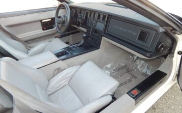 Chevrolet-corvette-c4-coupe-1988-white-12