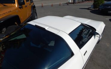 Chevrolet-corvette-c4-coupe-1988-white-2