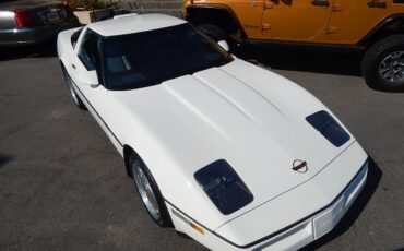 Chevrolet-corvette-c4-coupe-1988-white-3