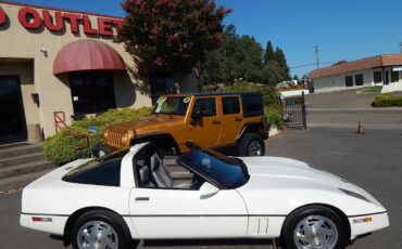 Chevrolet-corvette-c4-coupe-1988-white-5