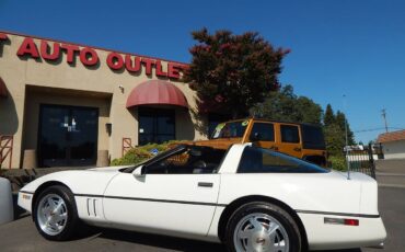 Chevrolet-corvette-c4-coupe-1988-white-8