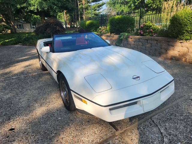 Chevrolet-corvette-convertbile-1988-white-3