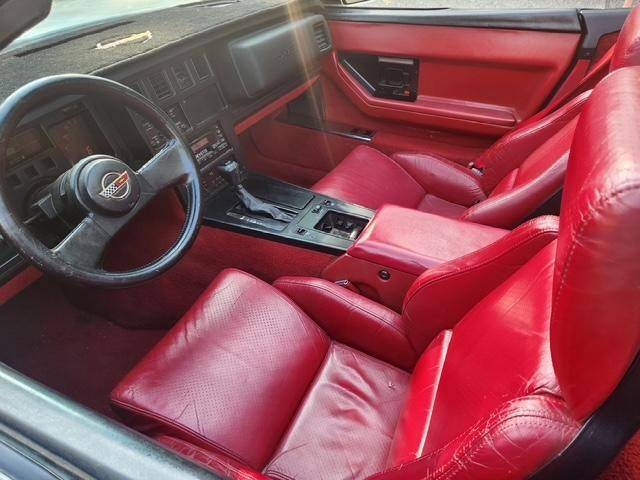 Chevrolet-corvette-convertbile-1988-white-6