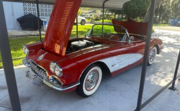 Chevrolet-corvette-convertible-1958-1