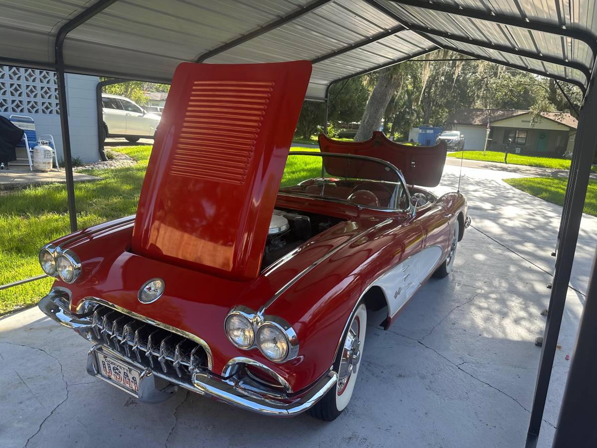 Chevrolet-corvette-convertible-1958-2