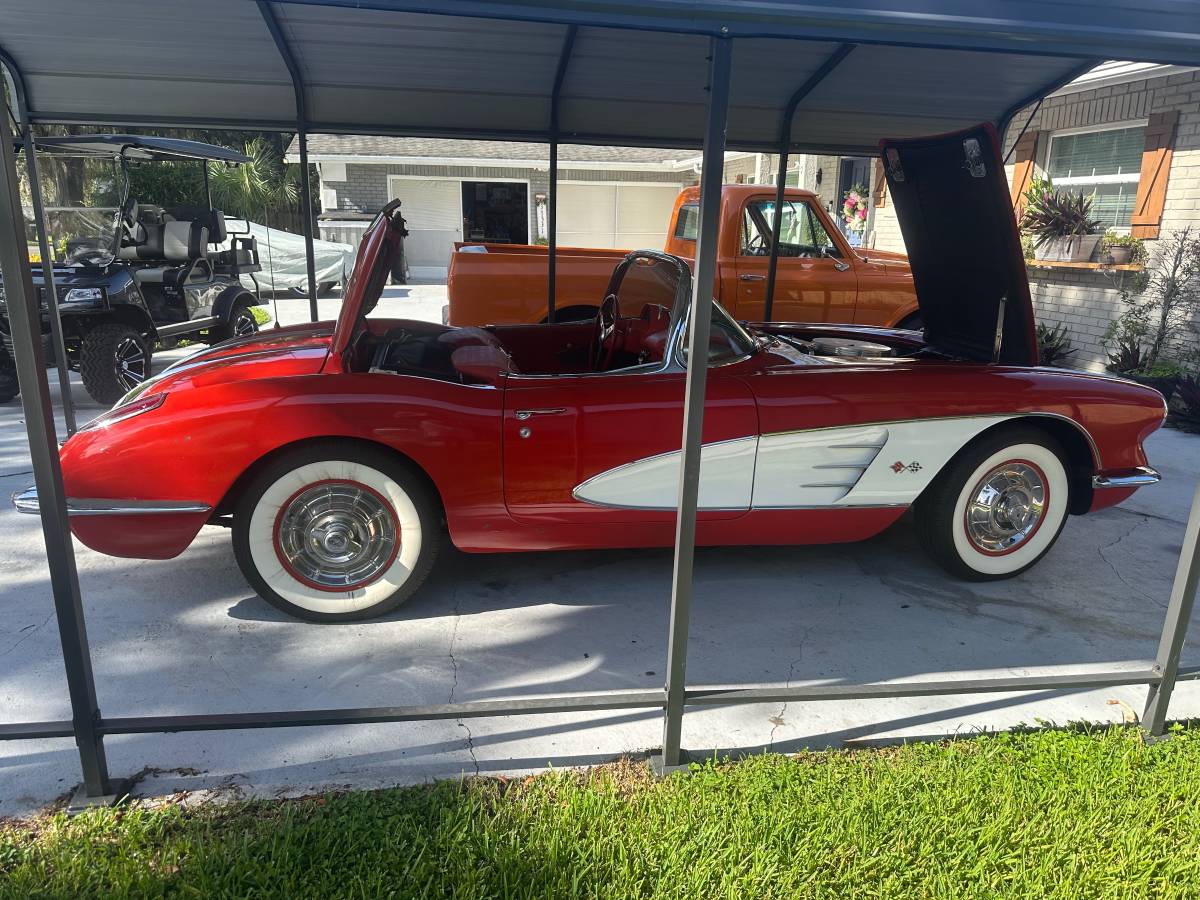 Chevrolet-corvette-convertible-1958-3