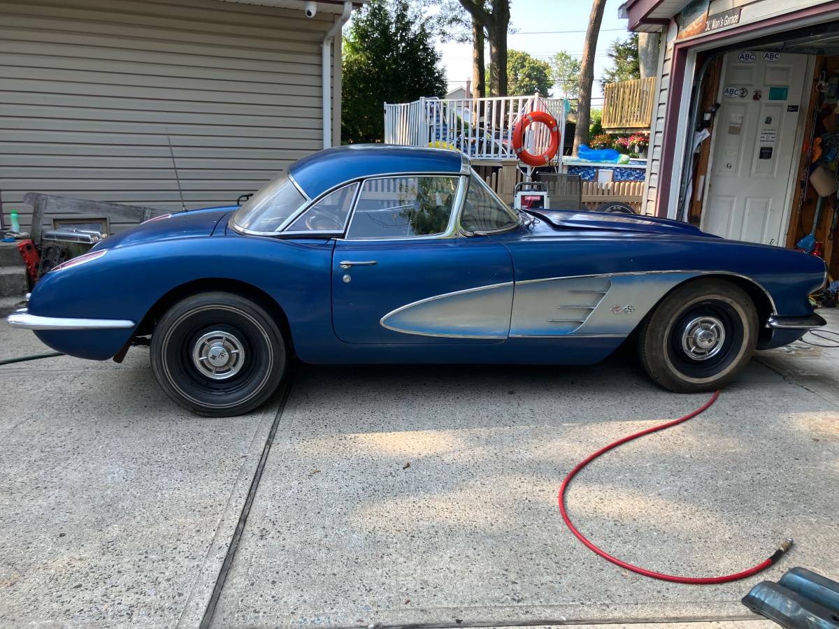 Chevrolet-corvette-convertible-1959-blue-1
