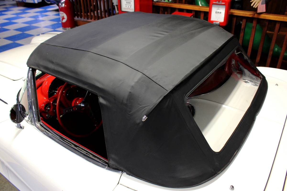 Chevrolet-corvette-convertible-1962-white-1