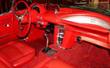 Chevrolet-corvette-convertible-1962-white-14