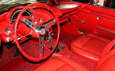 Chevrolet-corvette-convertible-1962-white-16