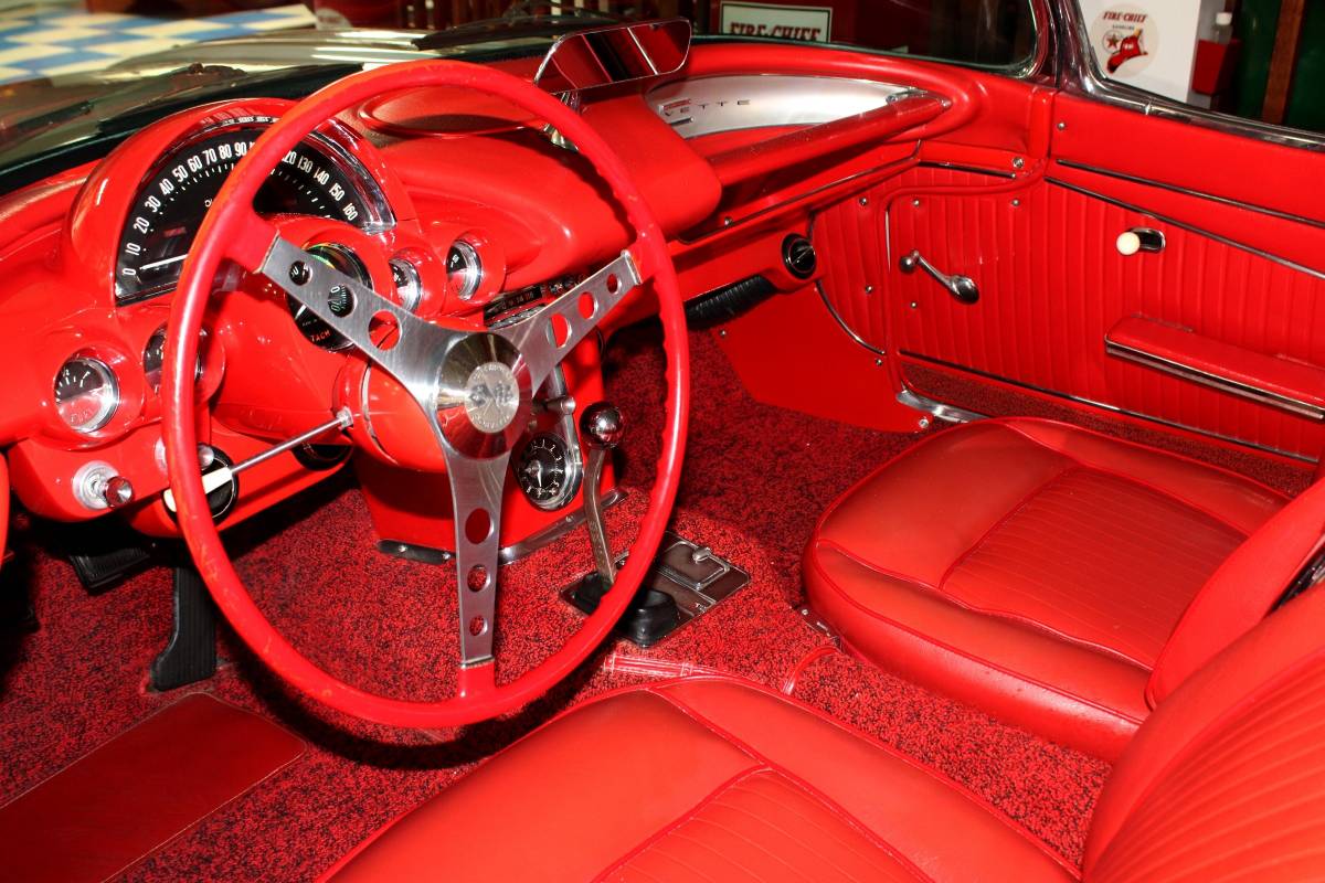 Chevrolet-corvette-convertible-1962-white-16