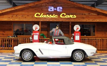 Chevrolet-corvette-convertible-1962-white-17