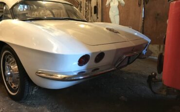 Chevrolet-corvette-convertible-1962-white-18