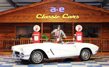Chevrolet-corvette-convertible-1962-white