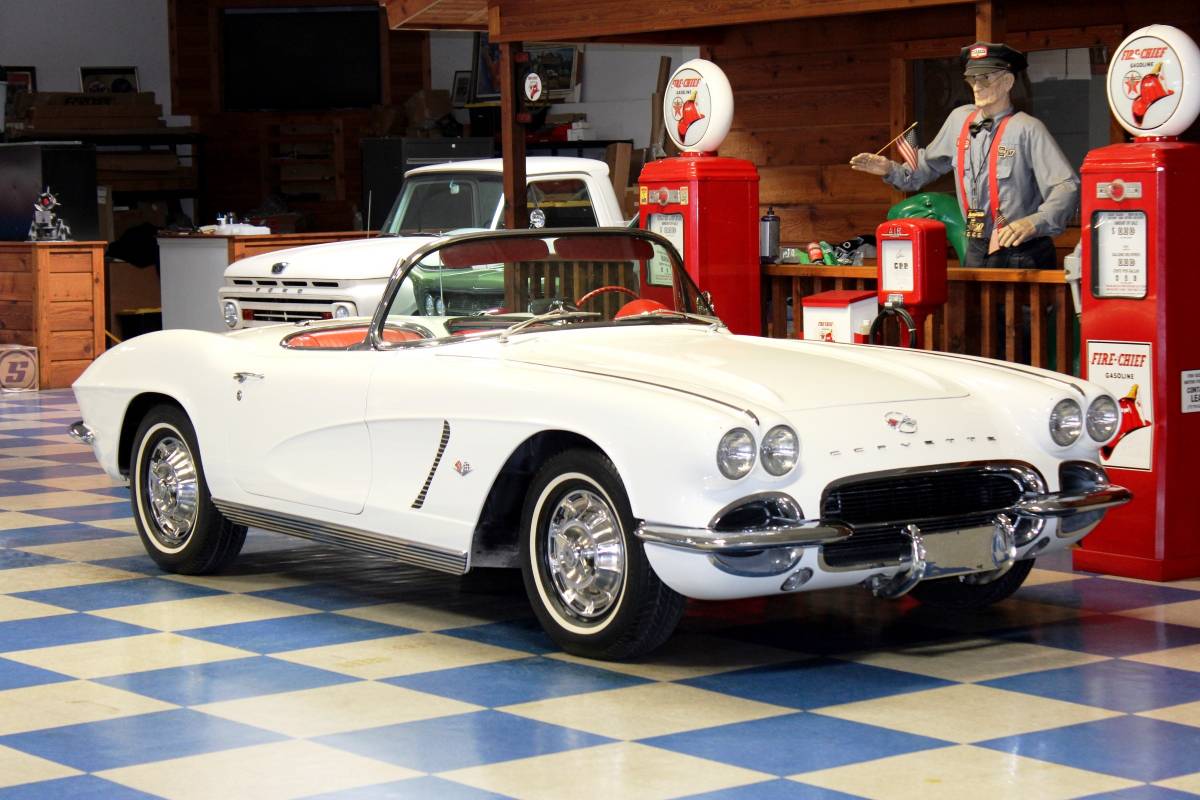 Chevrolet-corvette-convertible-1962-white-5