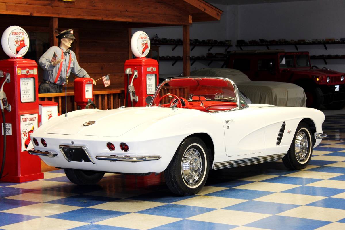 Chevrolet-corvette-convertible-1962-white-6