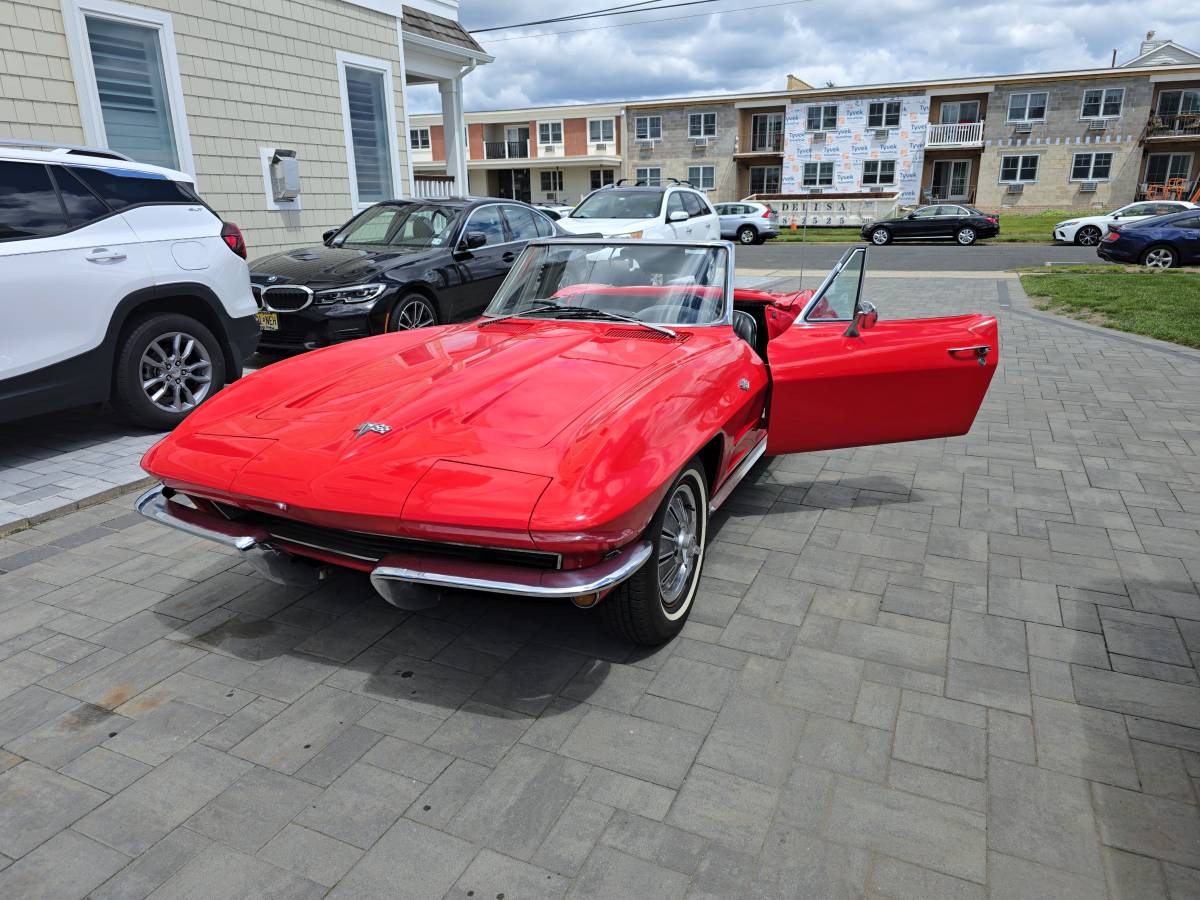 Chevrolet-corvette-convertible-1964-red-3