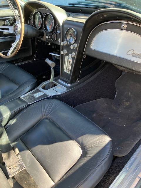 Chevrolet-corvette-convertible-1965-grey-5