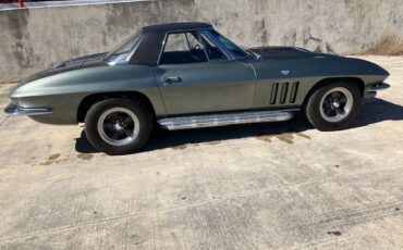 Chevrolet-corvette-convertible-1965-grey-8