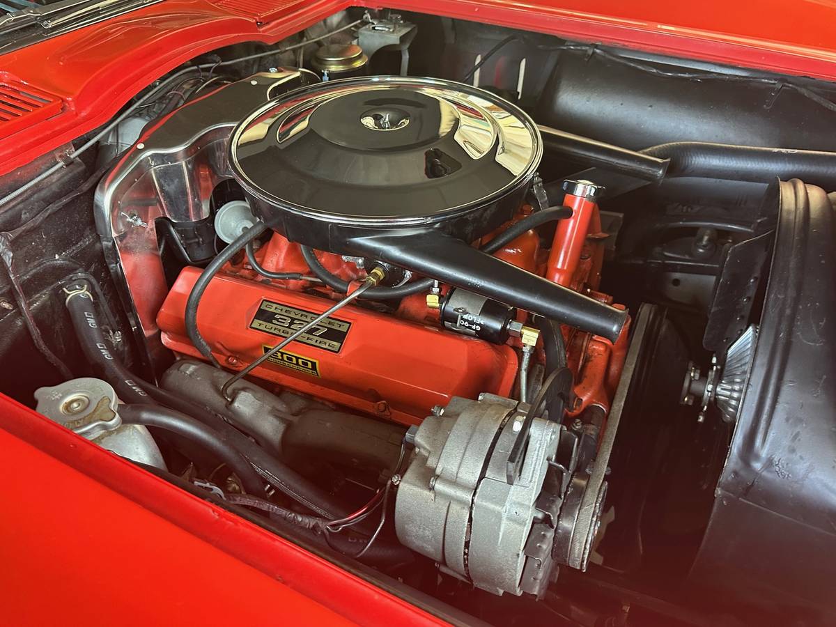 Chevrolet-corvette-convertible-1965-red-1