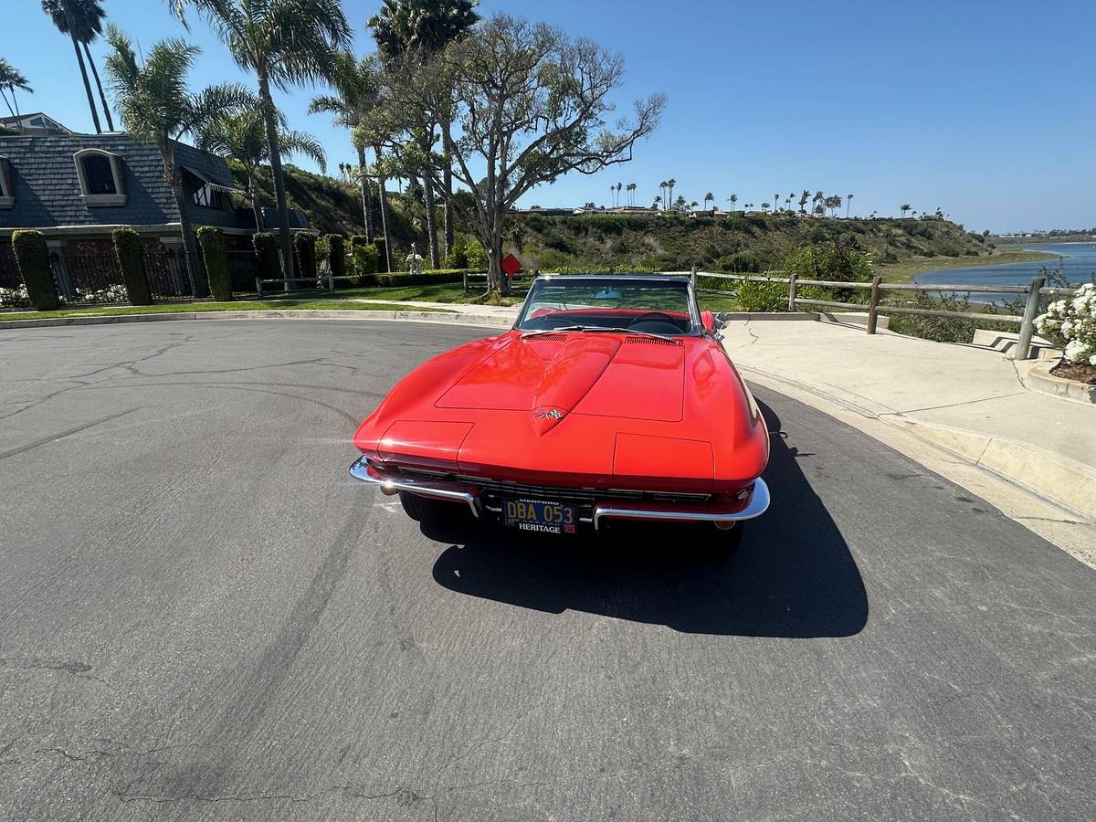 Chevrolet-corvette-convertible-1965-red-6