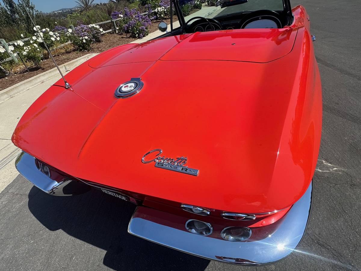 Chevrolet-corvette-convertible-1965-red-8