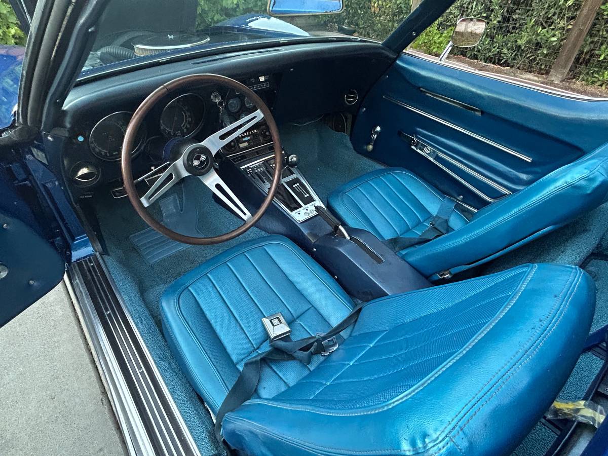 Chevrolet-corvette-convertible-1968-blue-13
