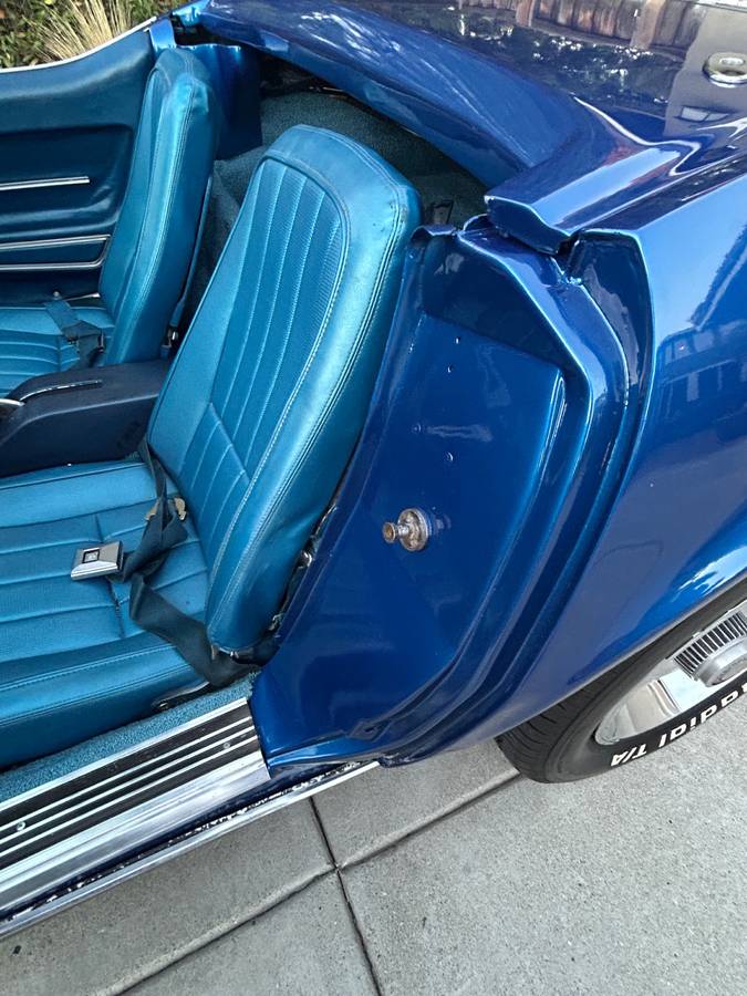 Chevrolet-corvette-convertible-1968-blue-19