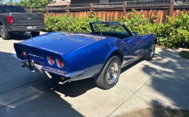 Chevrolet-corvette-convertible-1968-blue-2