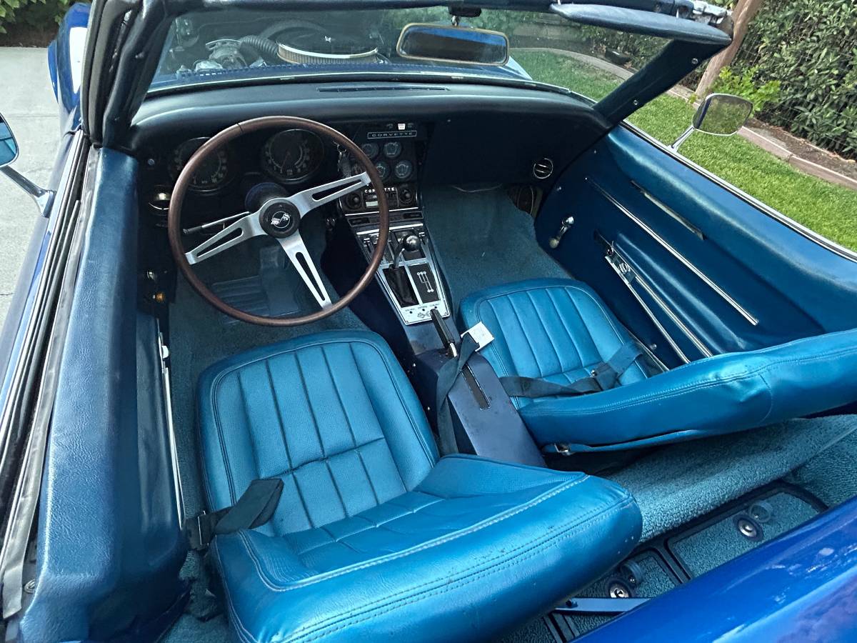 Chevrolet-corvette-convertible-1968-blue-31