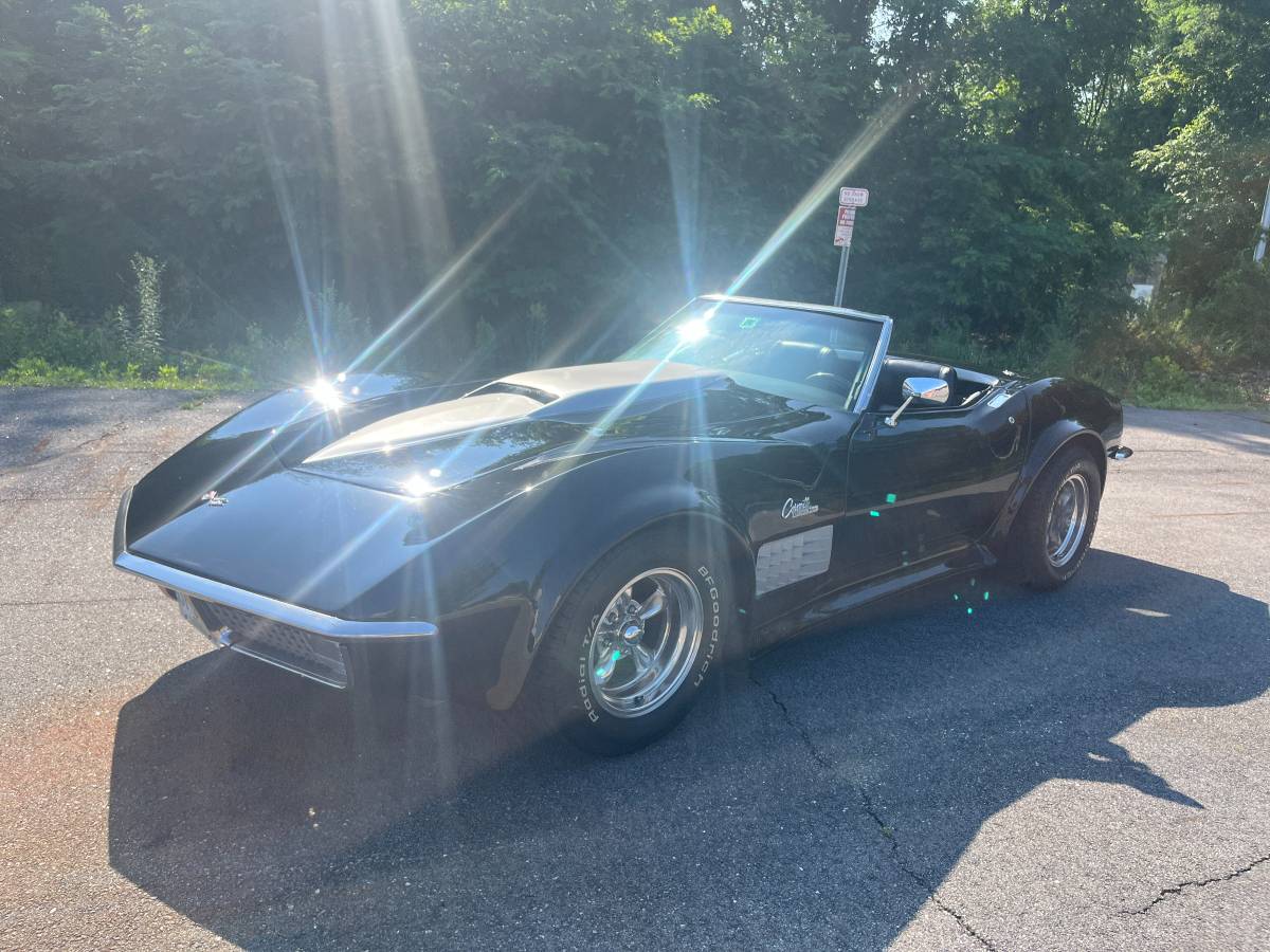 Chevrolet-corvette-convertible-1970-black-1