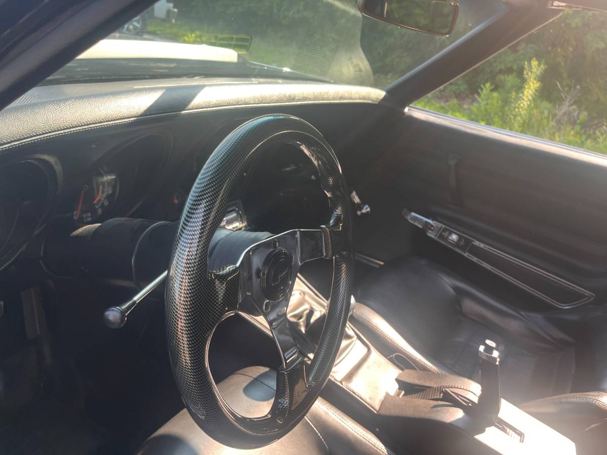 Chevrolet-corvette-convertible-1970-black-12