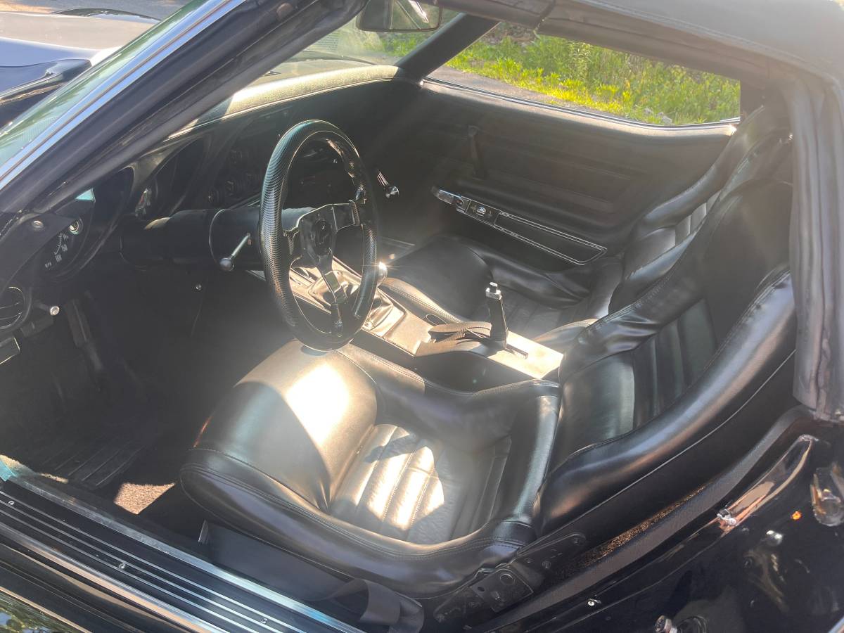Chevrolet-corvette-convertible-1970-black-14