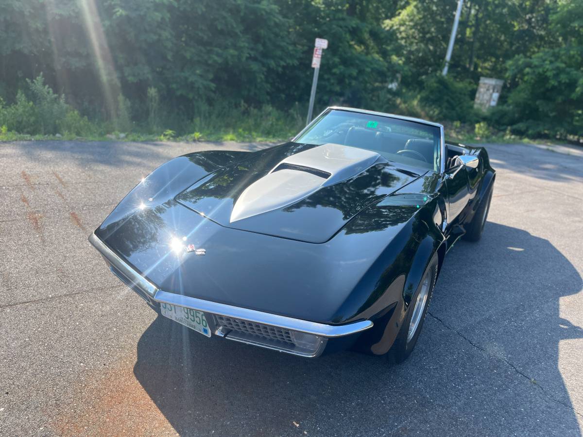 Chevrolet-corvette-convertible-1970-black-2