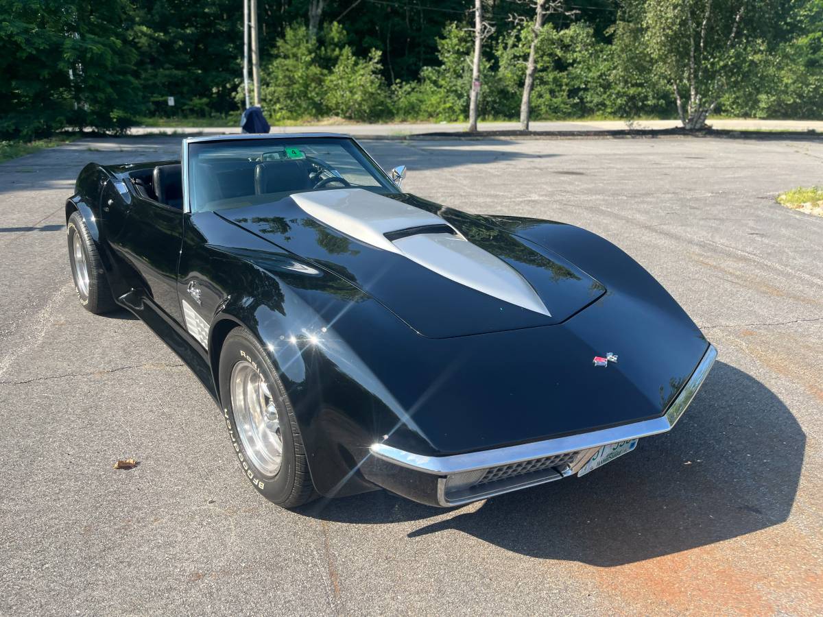 Chevrolet-corvette-convertible-1970-black-3