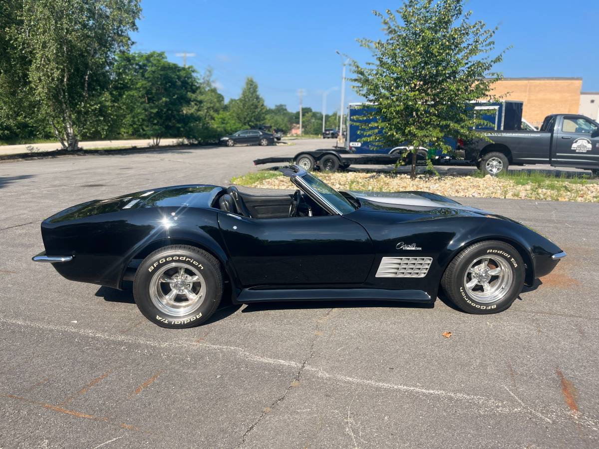 Chevrolet-corvette-convertible-1970-black-4
