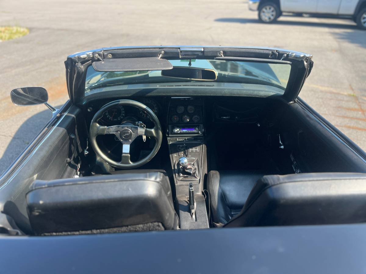 Chevrolet-corvette-convertible-1970-black-8