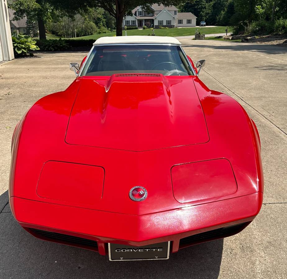 Chevrolet-corvette-convertible-1974-red-1