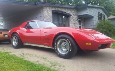 Chevrolet-corvette-convertible-1974-red-1